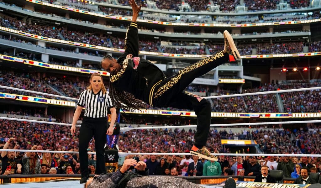 Snoop Dogg Hits Elbow Drop On The Miz - WrestleMania 39